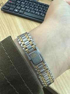 women gucci authentic watch model 9000l