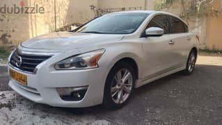 Altima SV outstanding condition