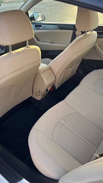 The best Sonata in the Muscat . . 2019 . . very clean and good price 6
