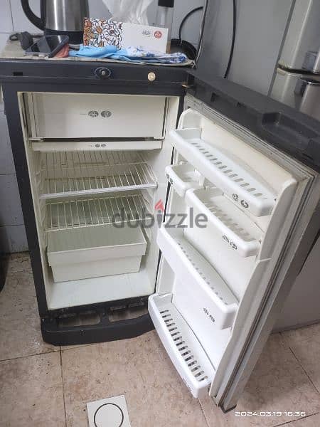 Godrej refrigerator 200 2