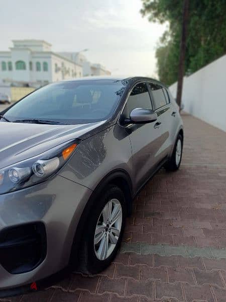 imported Kia Sportage LX 2019 with low mileage & excellent condition 3