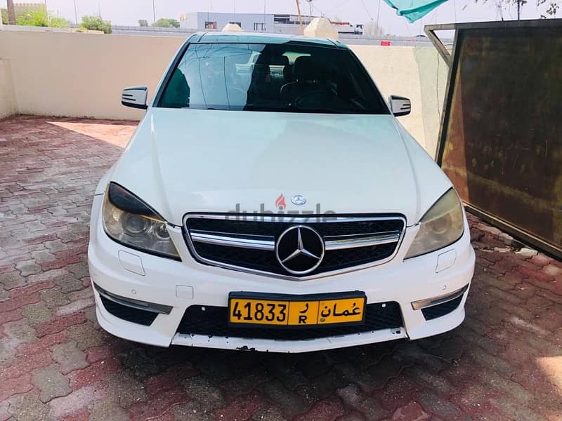 Benz amg c200 in excellent condition 2