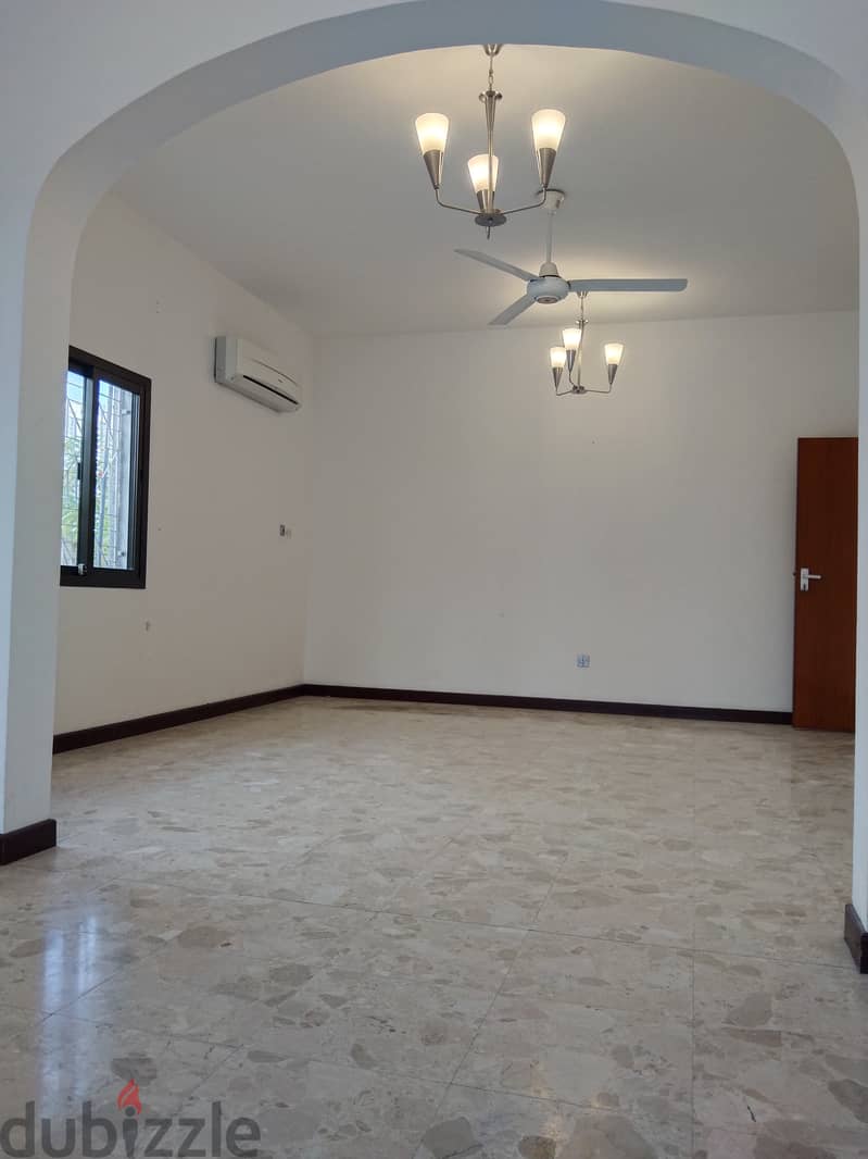 6AK7-Modern style 3 Bhk villa for rent in Qurom Ras Al-Hamra close to 7