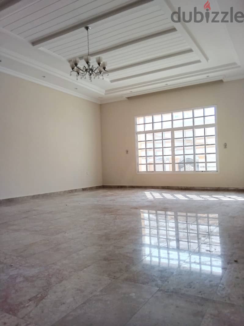 4AK4-Beautiful 5 bedroom villa for rent in Al Ansab Heights. 3