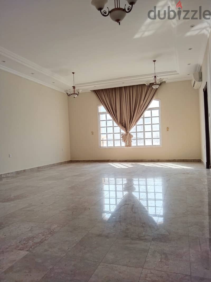 4AK4-Beautiful 5 bedroom villa for rent in Al Ansab Heights. 4
