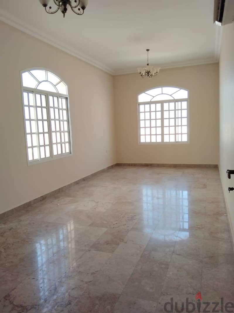 4AK4-Beautiful 5 bedroom villa for rent in Al Ansab Heights. 8