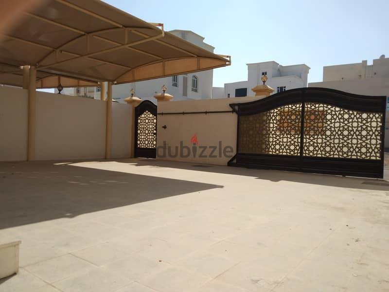 4AK4-Beautiful 5 bedroom villa for rent in Al Ansab Heights. 11