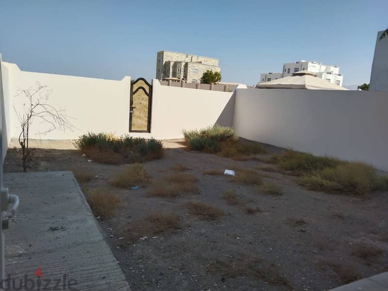 4AK4-Beautiful 5 bedroom villa for rent in Al Ansab Heights. 17