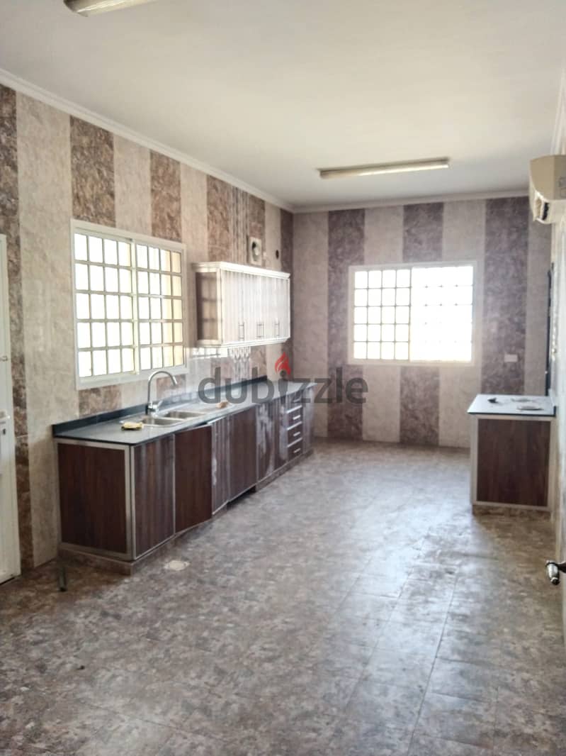 4AK4-Beautiful 5 bedroom villa for rent in Al Ansab Heights. 19