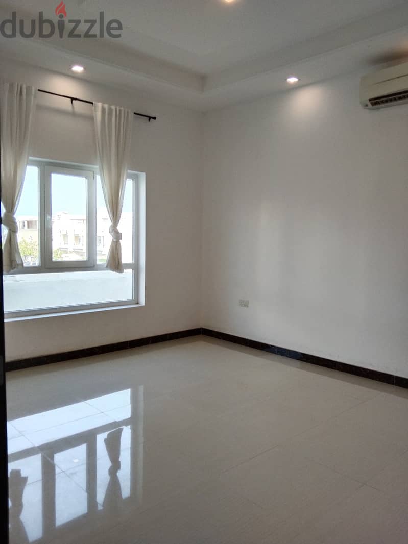 4AK5-Modern style 5bhk villa for rent in Ansab Heights. فيلا مكونة من 5