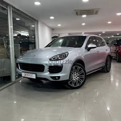 Porcshe Cayenne S / 2015 First Owner