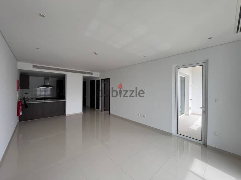 1 BR Nice Compact Apartment with Study Room in Al Mouj 6