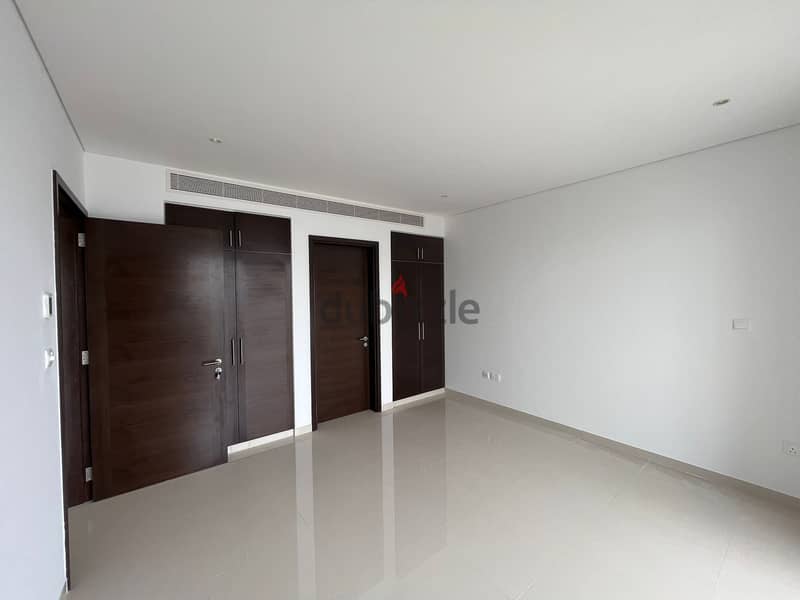 1 BR Nice Compact Apartment with Study Room in Al Mouj 7