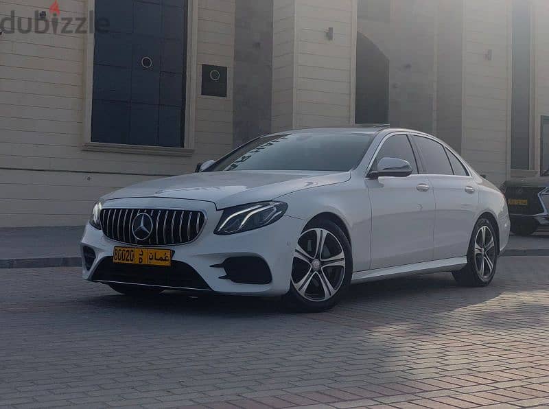 مرسيدس E300 نظيف جداا للبيع بسعر مميز 8