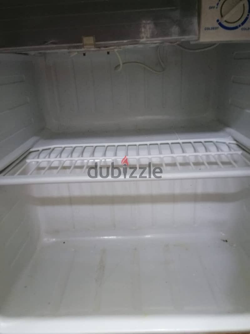 ثلاجة ميني بارSamsung Korean mini bar refrigerator 90 litre 40x40x50cm 7
