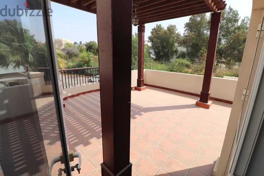 5 bedroom villa for Sale in Madint Al Sultan Qaboos. 8
