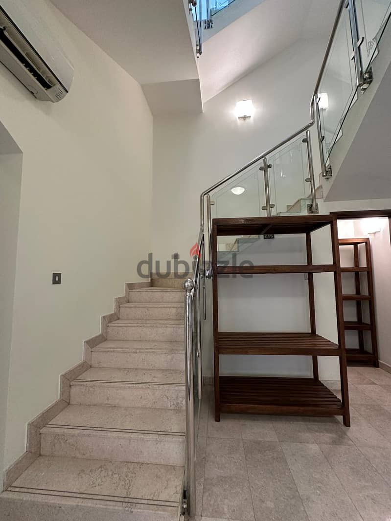 3Ak3-Luxurious 5BHK Villa for rent in Madinat S. Qabous near British Sc 8