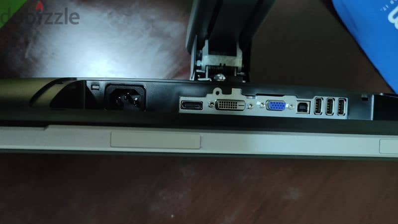 Dell 24inch adjustable monitor 3