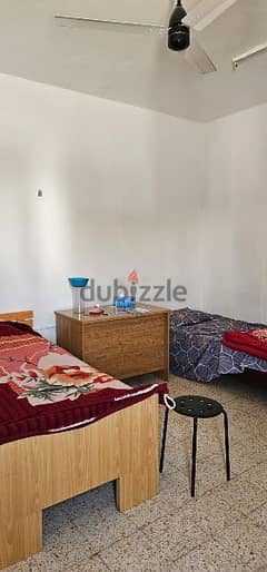 Bed space for Bachelors in Darsait
