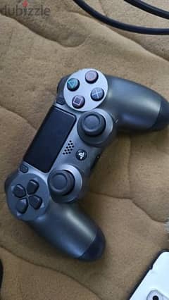 Both original controllers new and used 20 Ryals
Mabila 79784802