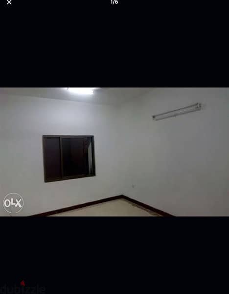 spacious 1 bhk flat for rent in Ruwi high street 2 toilets 1