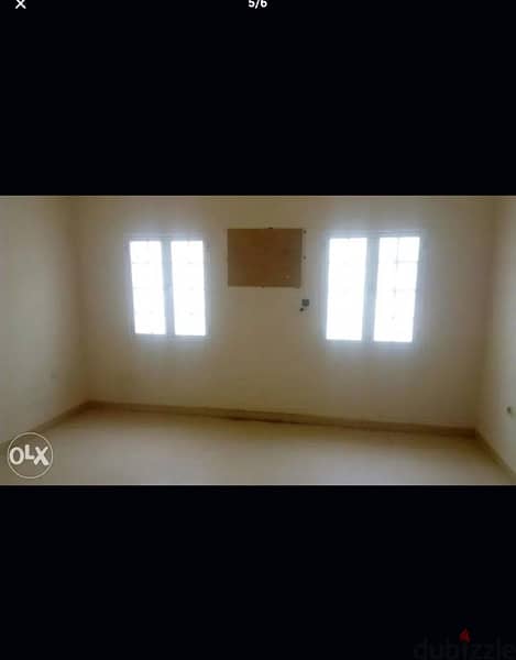 spacious 1 bhk flat for rent in Ruwi high street 2 toilets 4