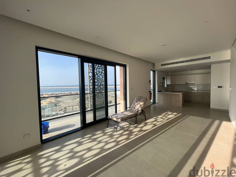 2 BR Modern Corner Apartment in Al Mouj for Sale 4