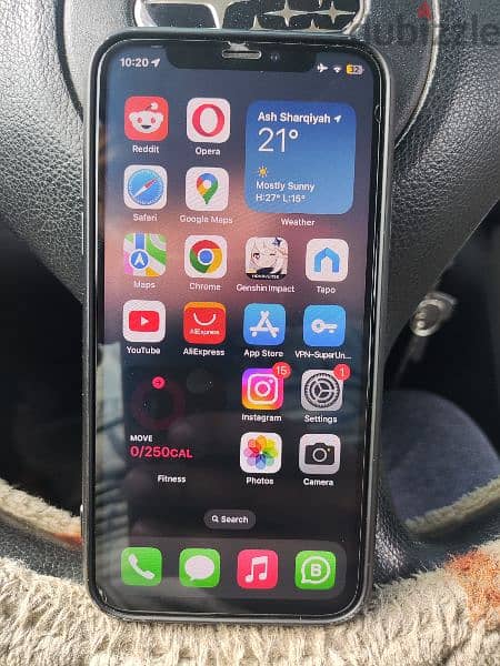 iPhone XS in excellent condition 3