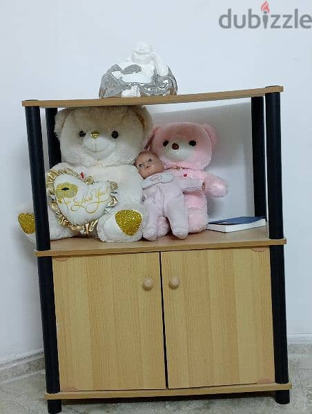 wooden stand and box good condition 1