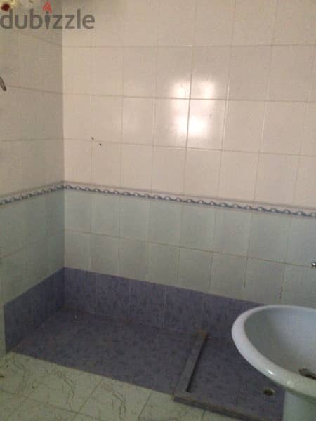 spacious 2 bhk flat for rent in wadi kabir shell pump for bachelors 5