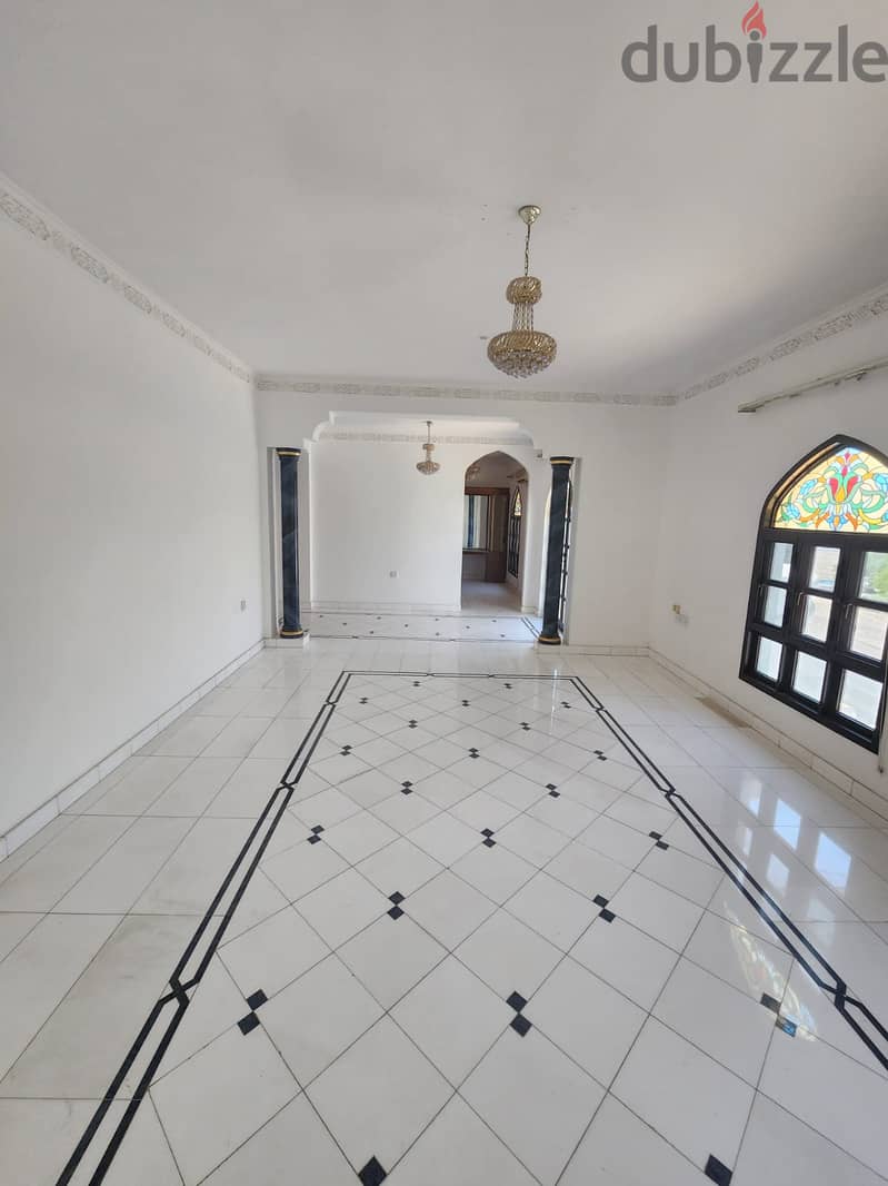 6AK8-Standalone 4bhk Villa for rent facing the beach in Qurom. فيلا مس 1