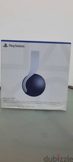 Controller// headset 3D PlayStation PS5. still new never used