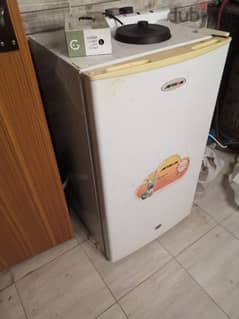 refrigerator small