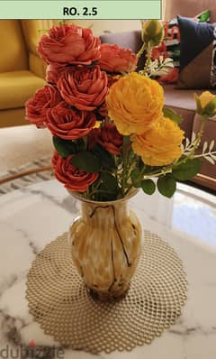 2 Ceramic Vasses with Flowers