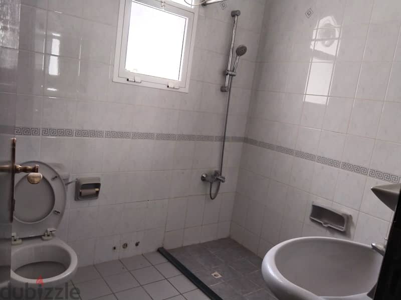6AK10-Cozy 3+1Bedroom villa for rent in Qurum 12
