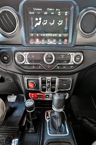 2019 GCC Spec Jeep Wrangler JLU Rubicon 2