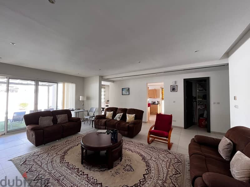 5 + 1 BR Fantastic Villa with Private Pool for Rent – Al Mouj 1