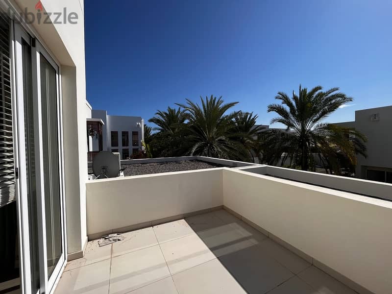 5 + 1 BR Fantastic Villa with Private Pool for Rent – Al Mouj 4