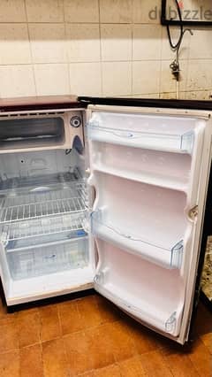 urgent for selling my my fridge and clean good condition