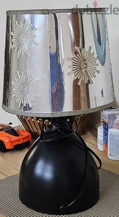 Bed side table lamp with LED bulb