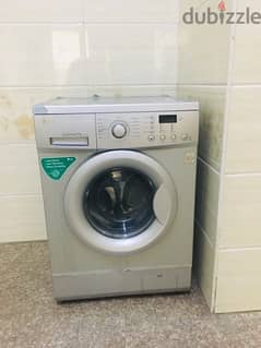 LG 7.0 Kg washing machine very good condition for sale