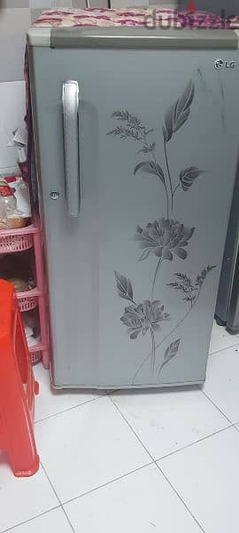 Used LG fridge. 0