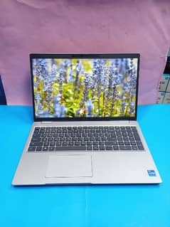 Dell 5520-11'th Generation-Touch screen-Core i7-16gb ram-512gb SSD