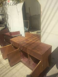 dressing table for sale in good condition