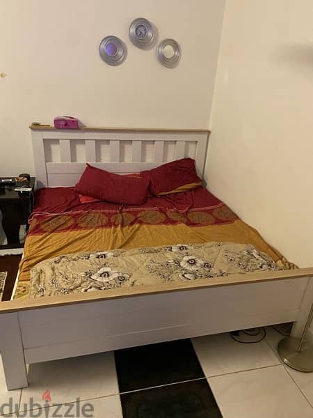 still like new bed and mattress 6 months usid 1