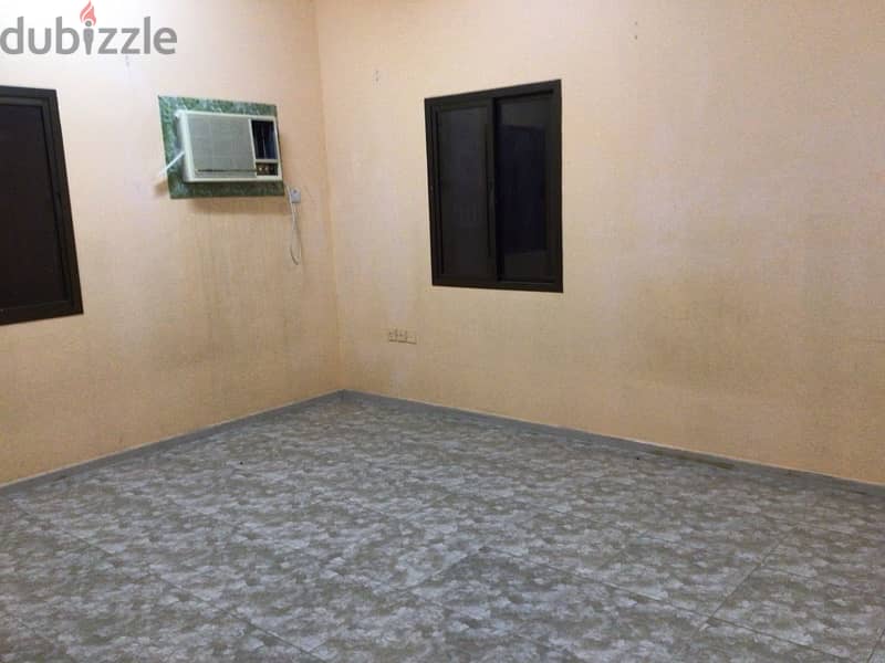 2 bhk flat for rent in wadi kabir near shell pump 3 toilets 4