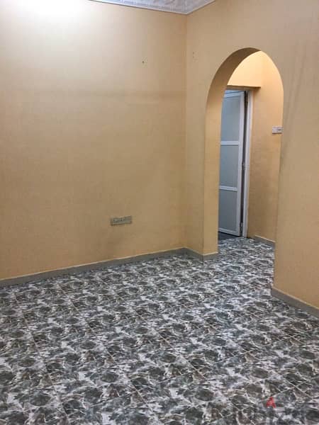 2 bhk flat for rent in wadi kabir near shell pump 3 toilets 5