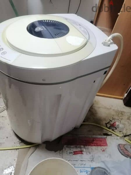 Sharp top load automatic washing machine same like new 1