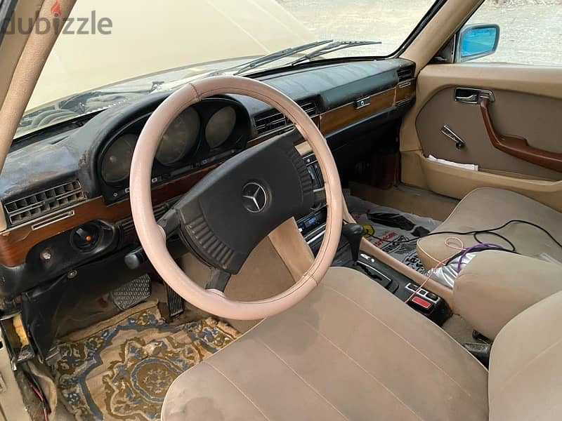 classic 1976 Benz 7