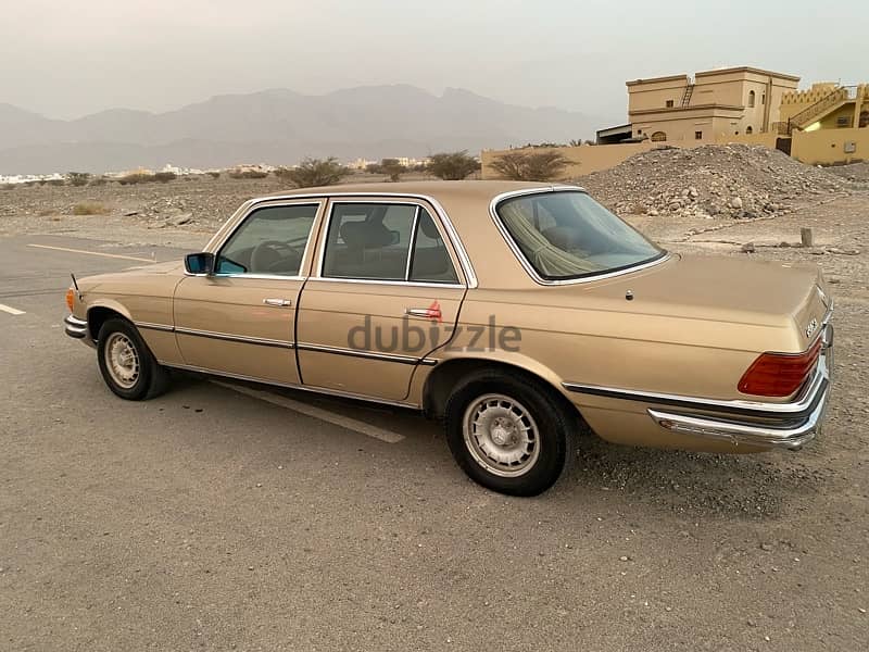 classic 1976 Benz 8